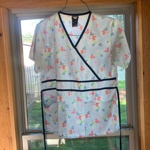 White Heart butterfly scrub top size XS